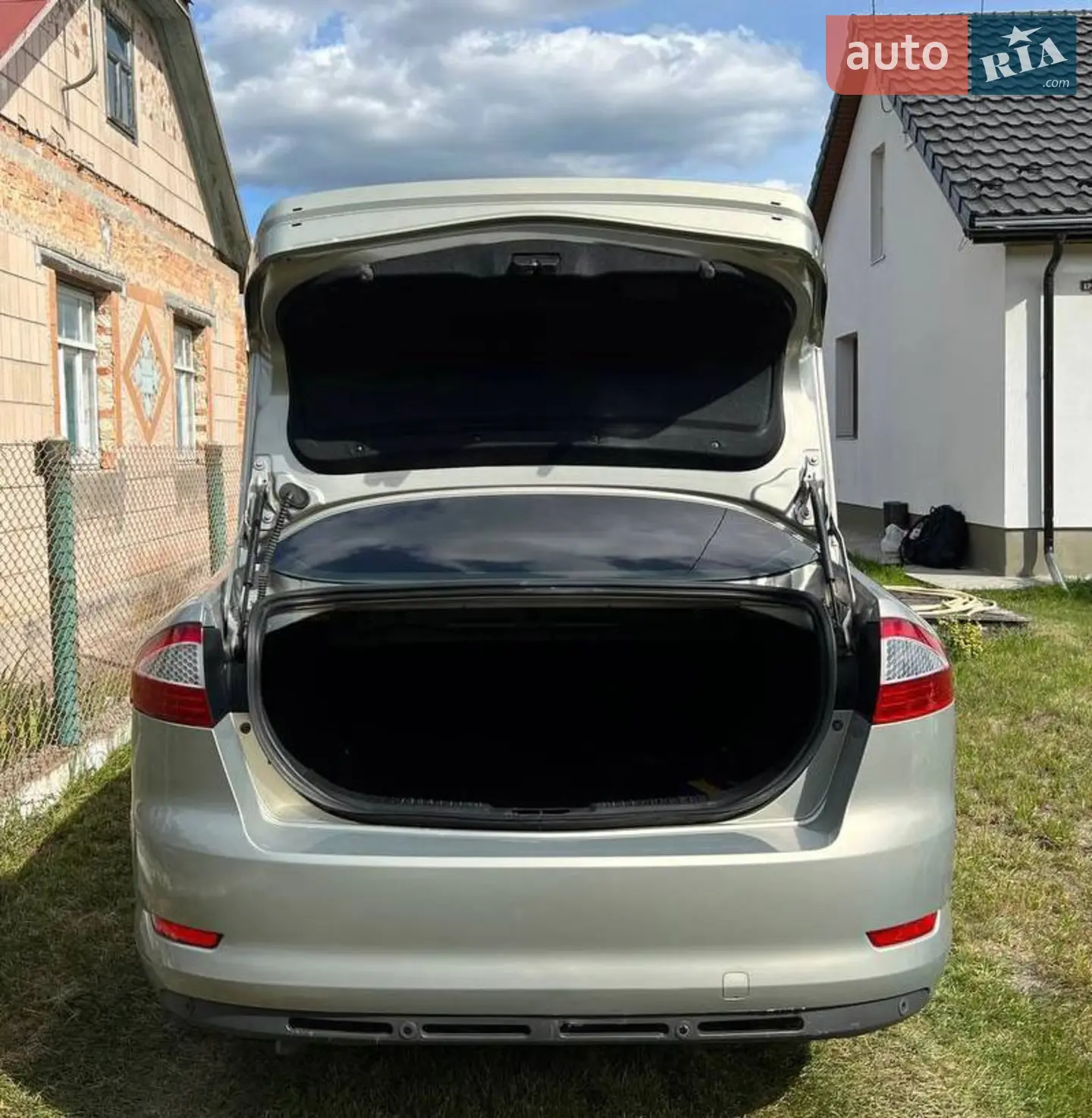 Ford Mondeo, 2010