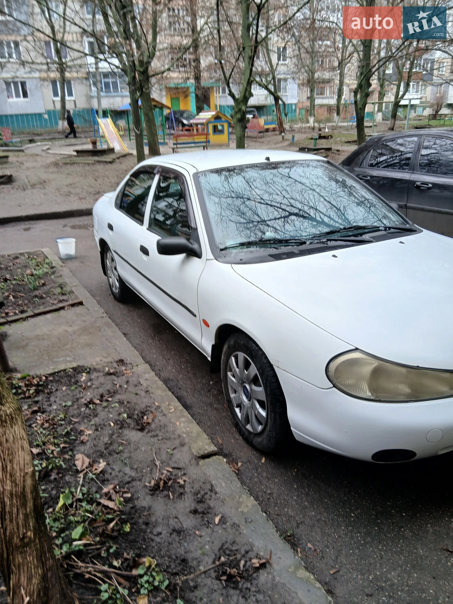 Ford Mondeo, 1996