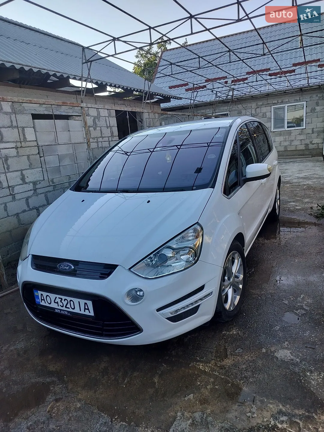 Ford S-Max, 2013
