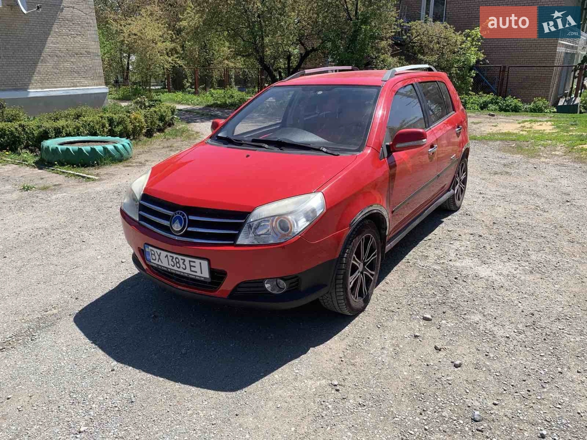 Geely MK Cross, 2013