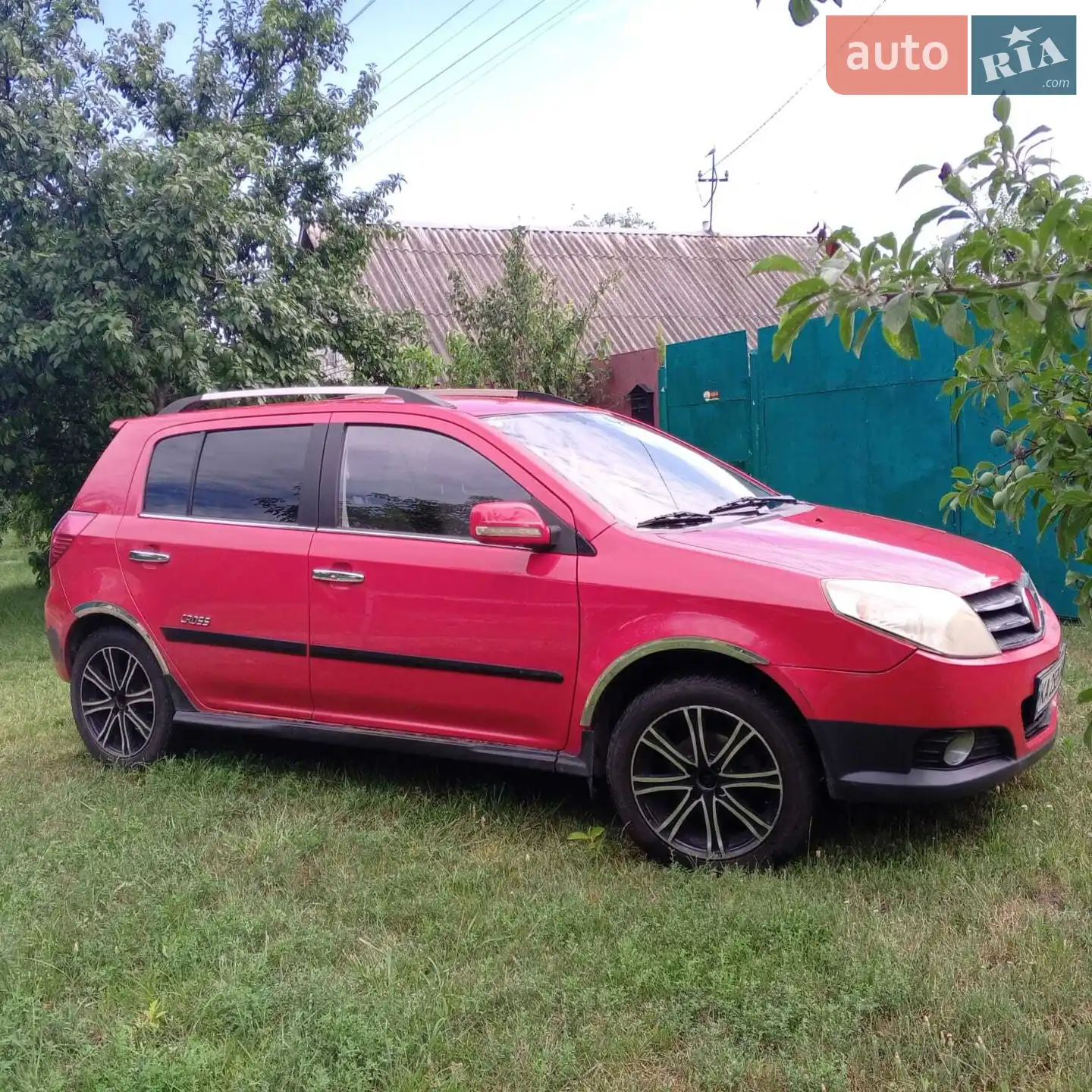 Geely MK Cross, 2013