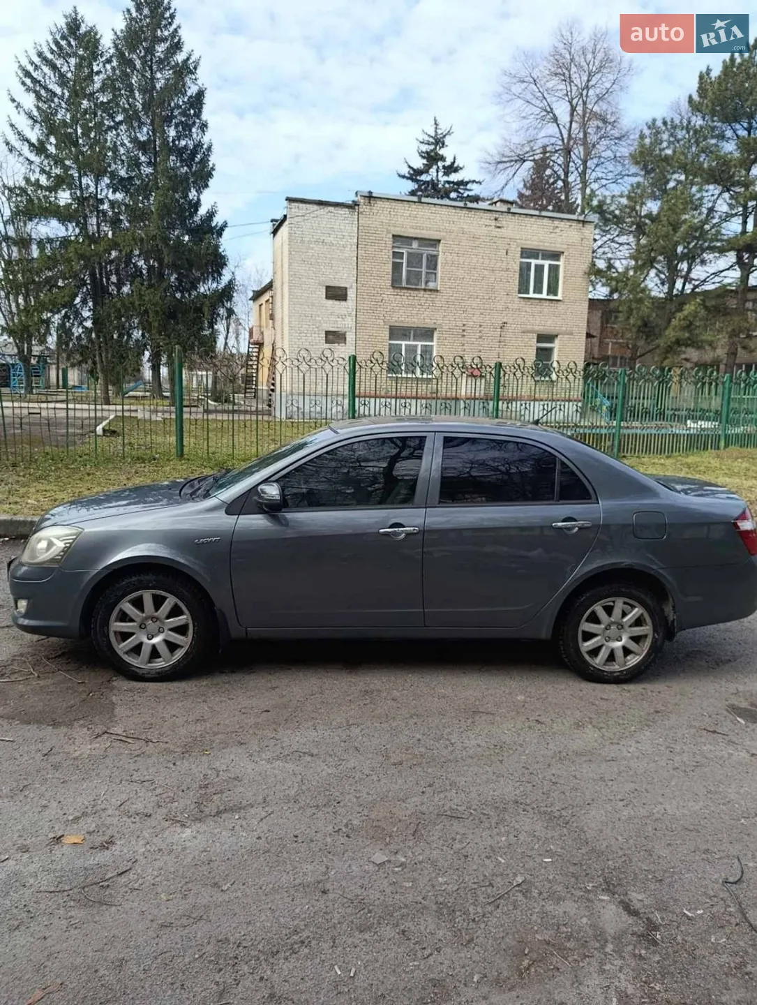 Geely SL, 2011