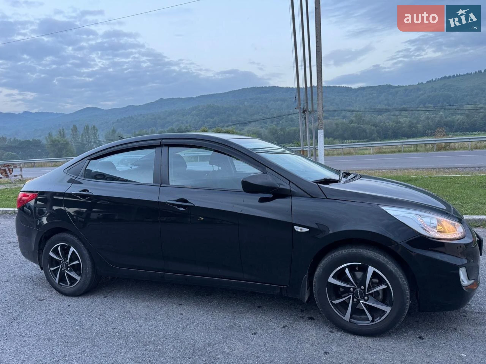 Hyundai Accent, 2013