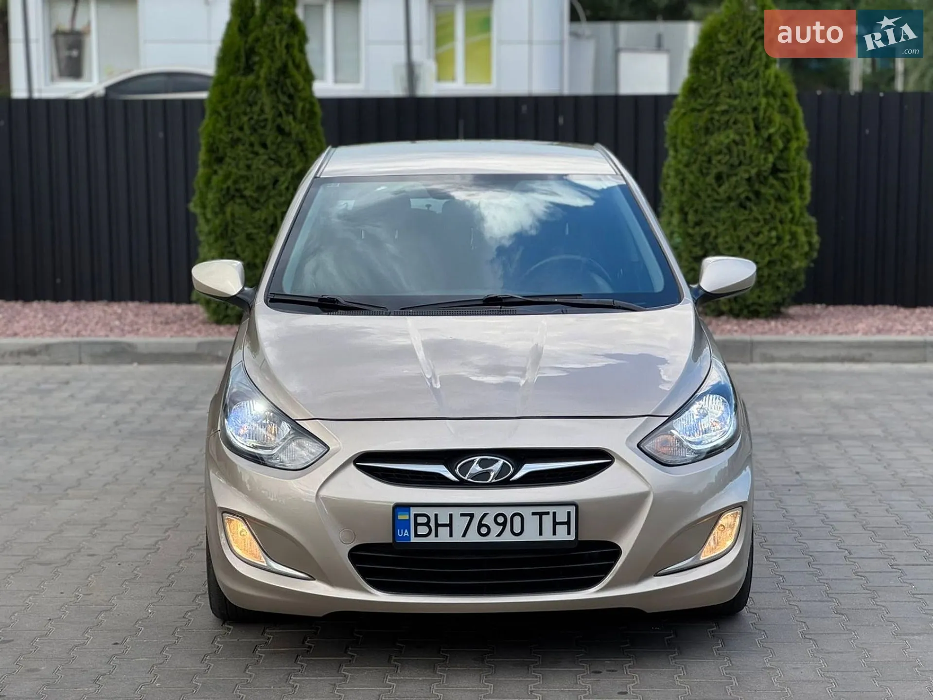 Hyundai Accent, 2012