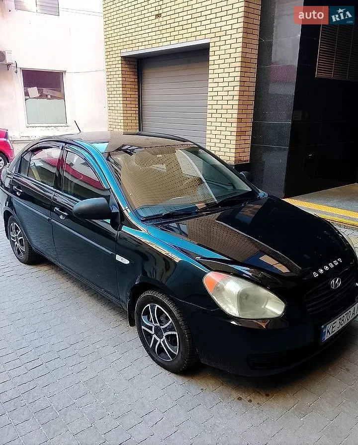 Hyundai Accent, 2010