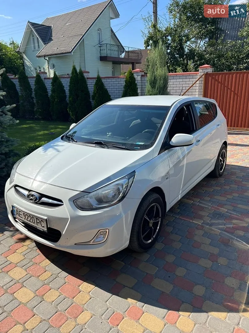 Hyundai Accent, 2013