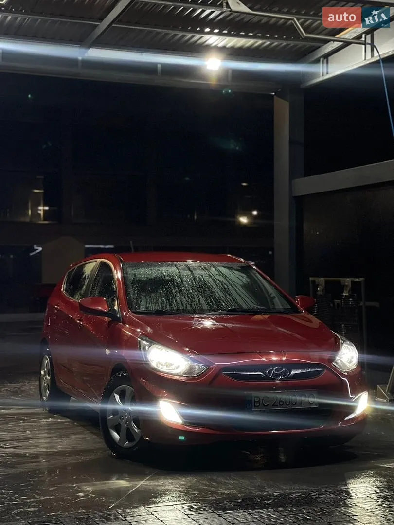 Hyundai Accent, 2012