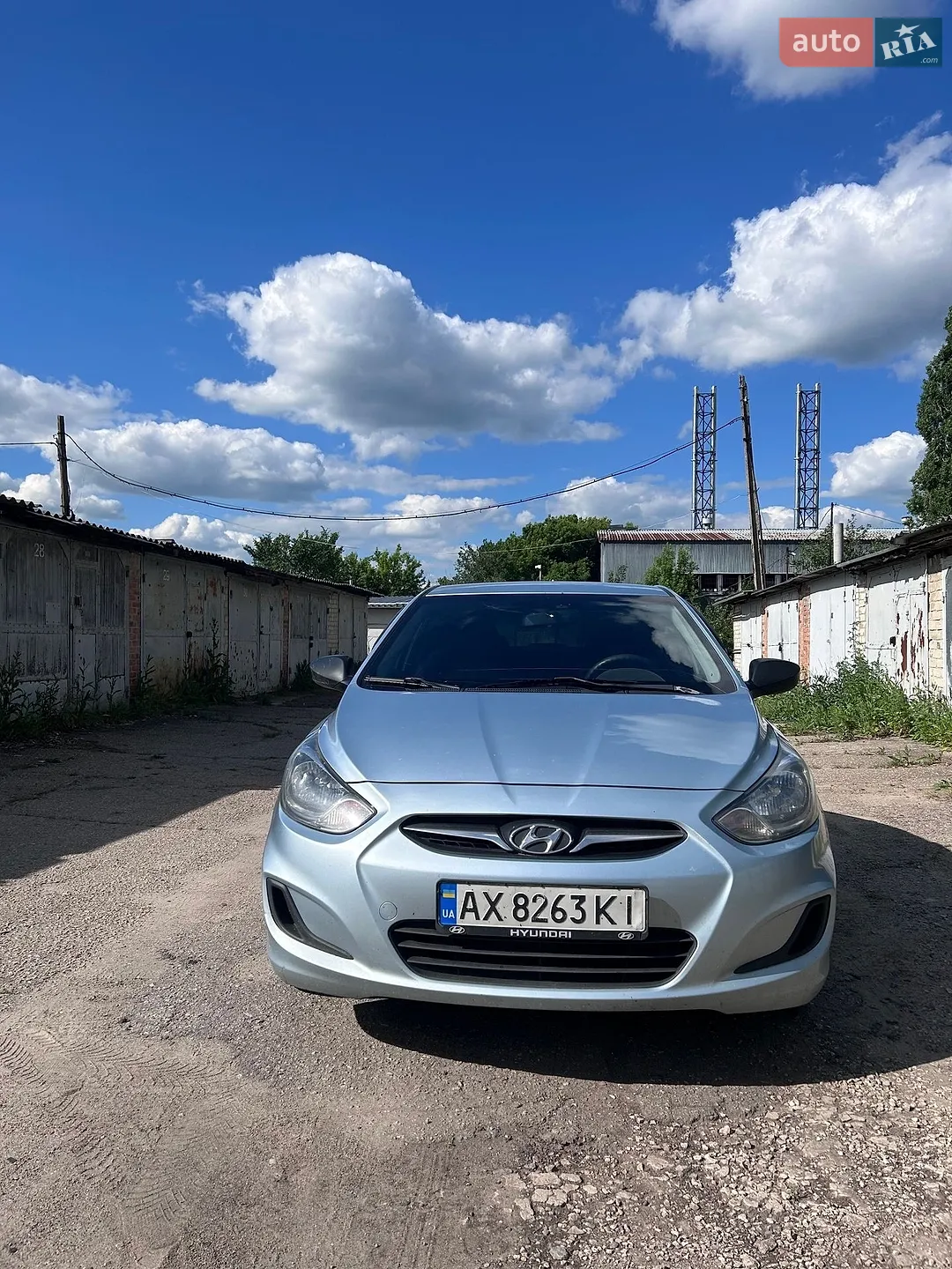 Hyundai Accent, 2011