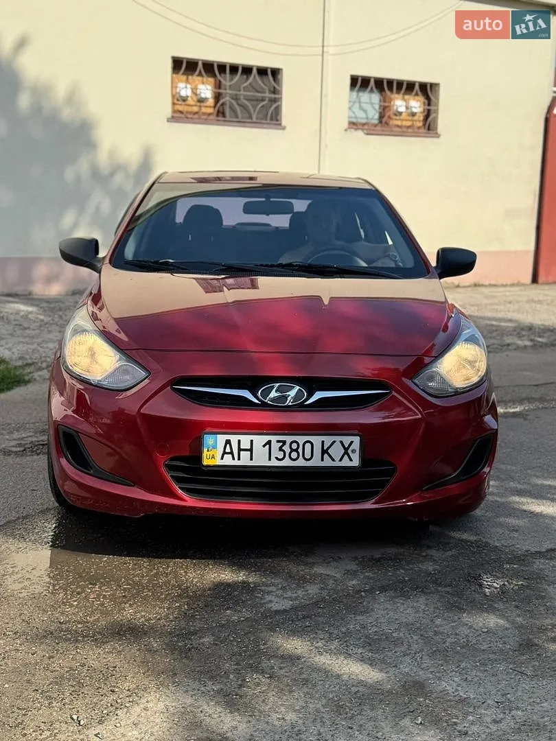 Hyundai Accent, 2012