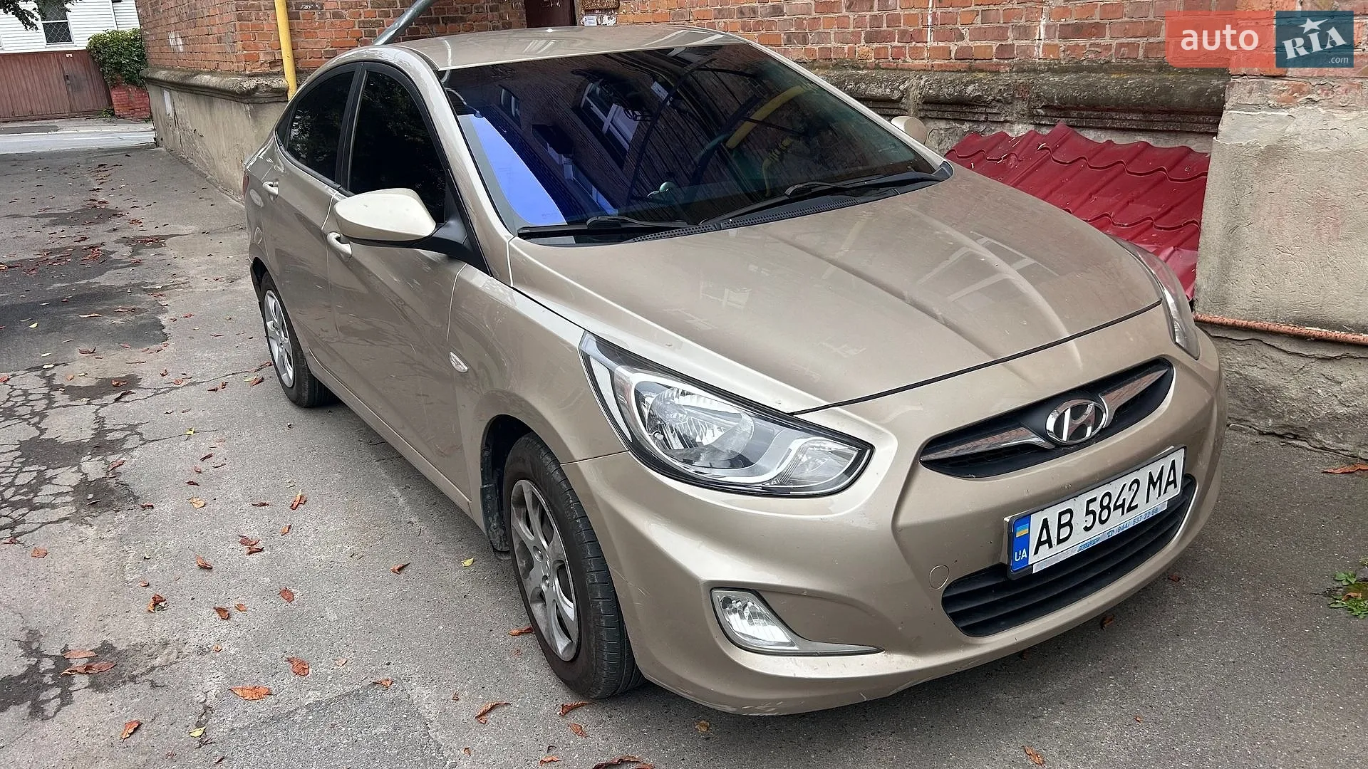 Hyundai Accent, 2011