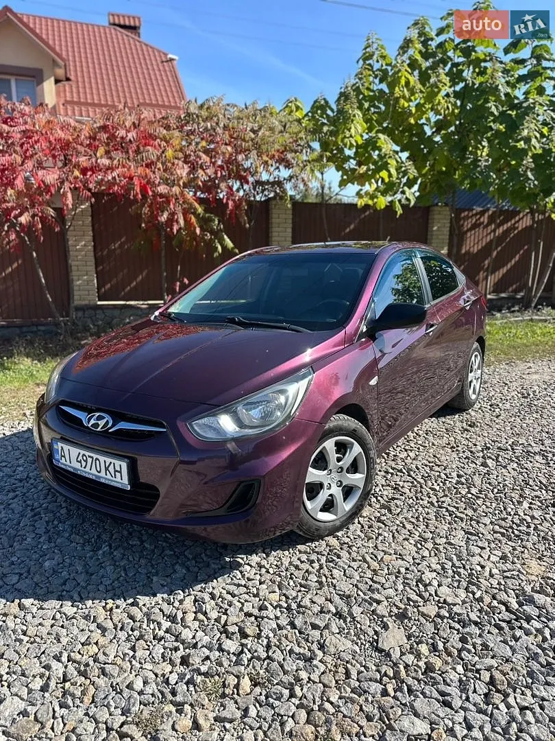 Hyundai Accent, 2011