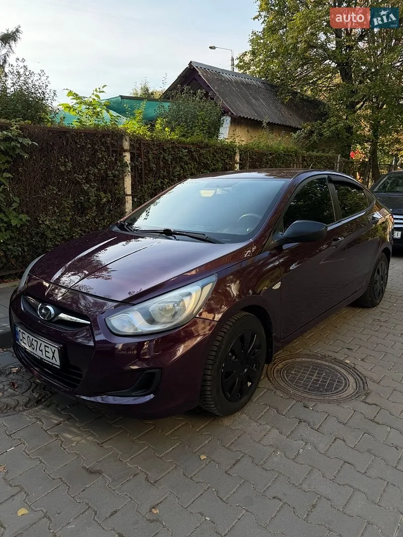 Hyundai Accent, 2011