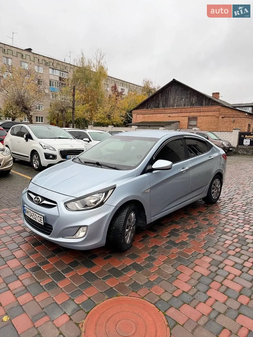 Hyundai Accent, 2011