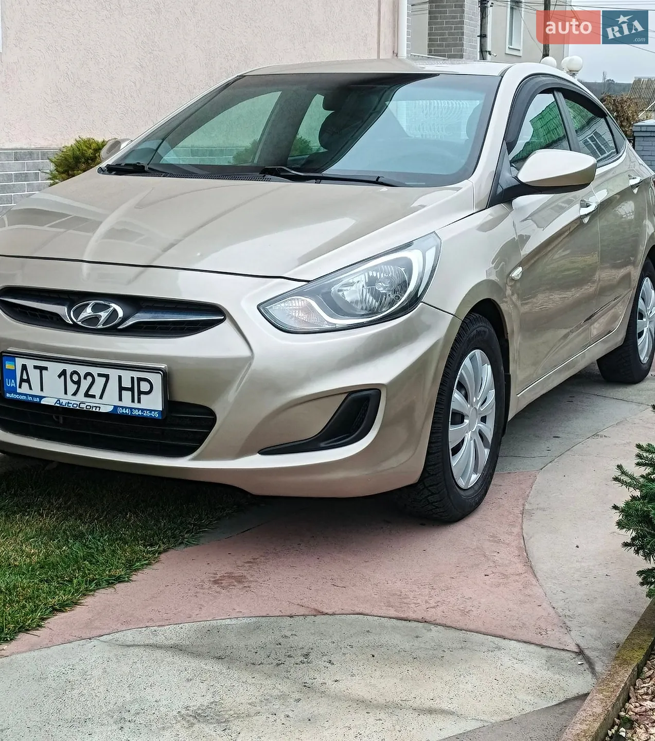 Hyundai Accent, 2011