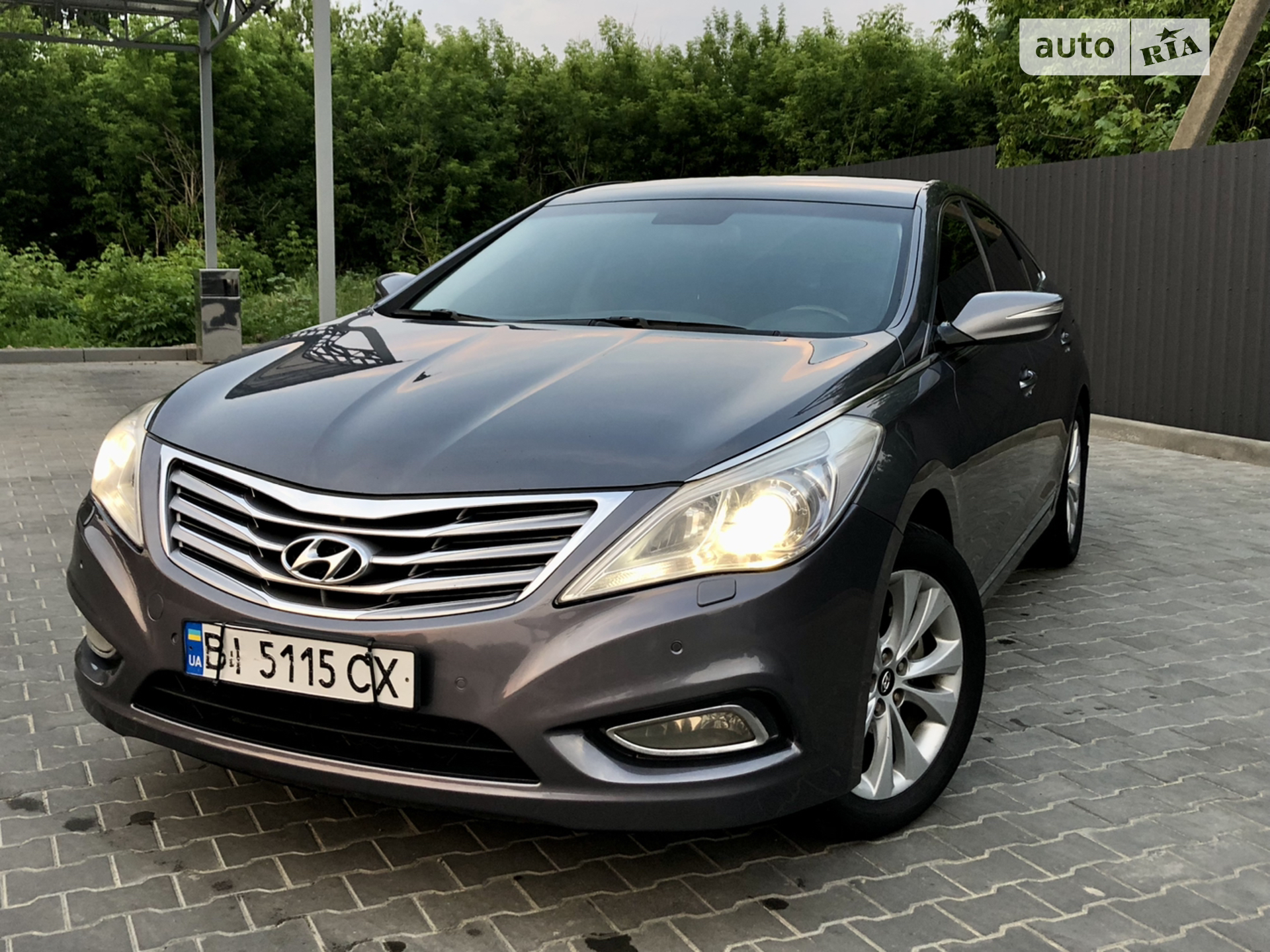 Hyundai Azera, 2011