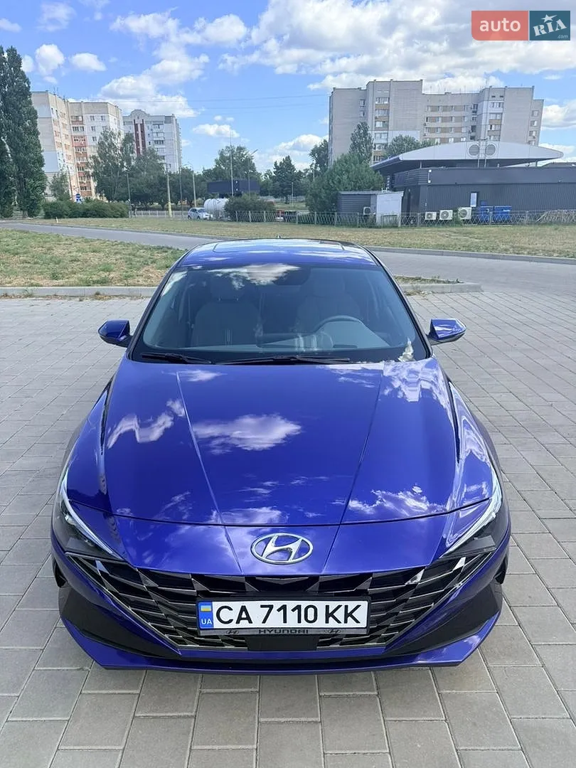 Hyundai Elantra 2021 — 1