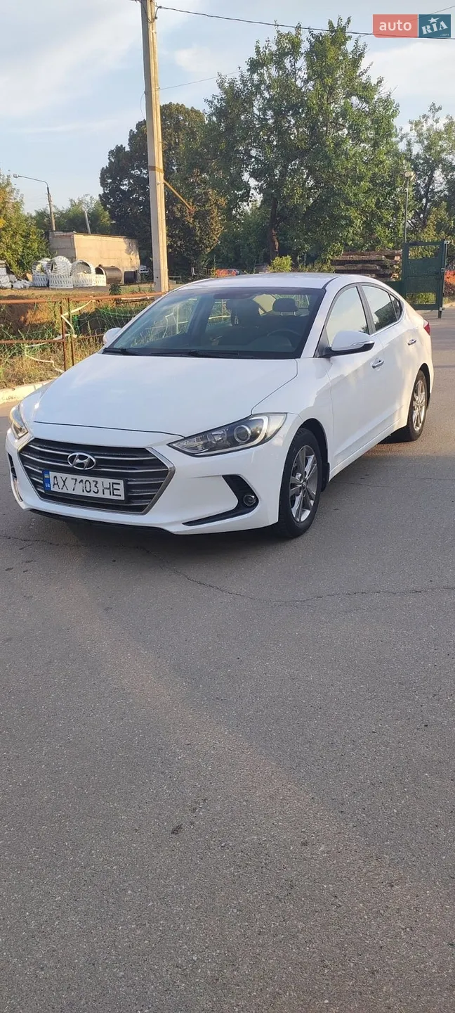 Hyundai Elantra, 2018