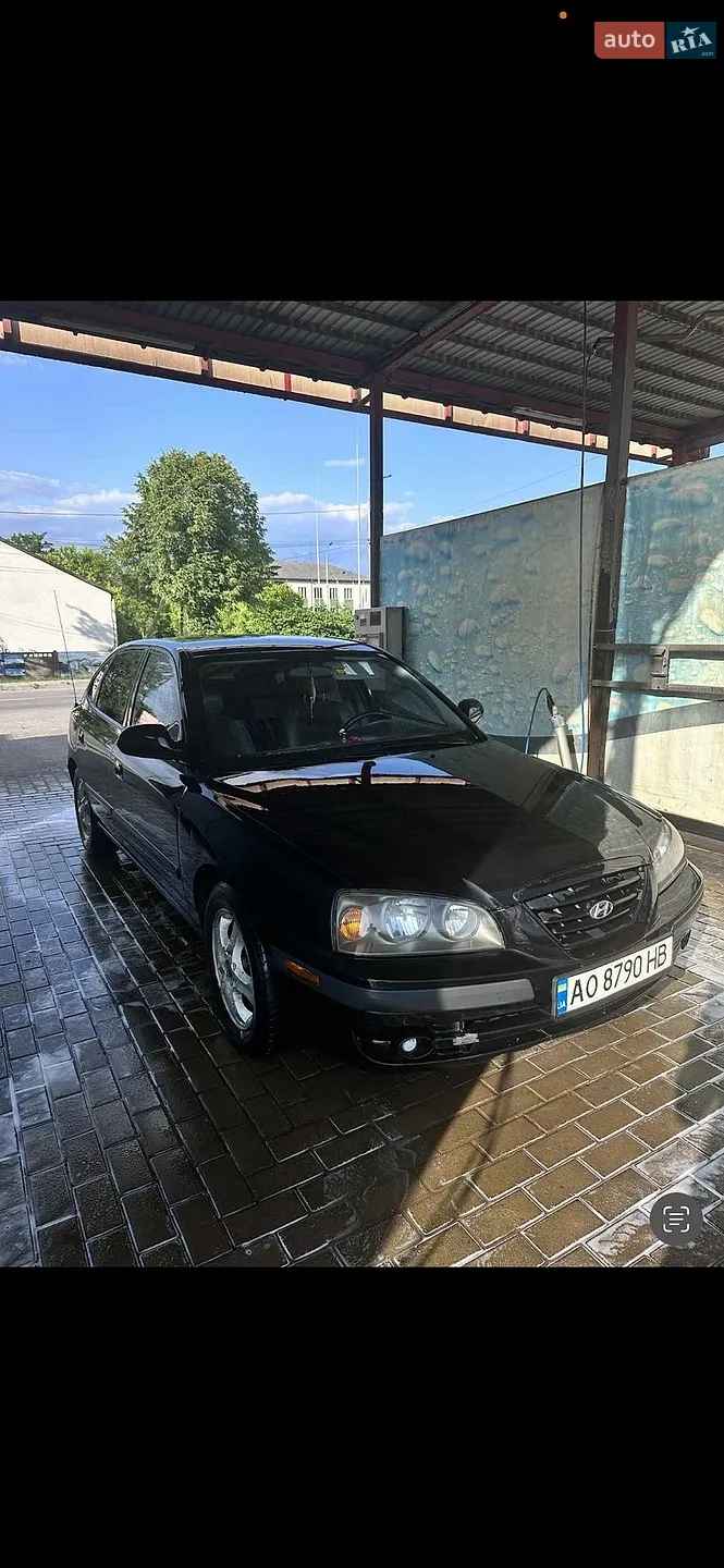 Hyundai Elantra, 2004