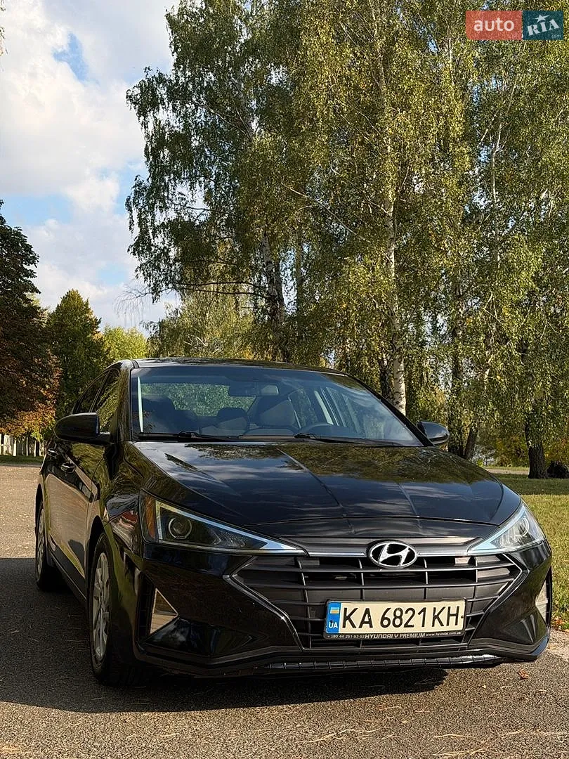 Hyundai Elantra, 2019