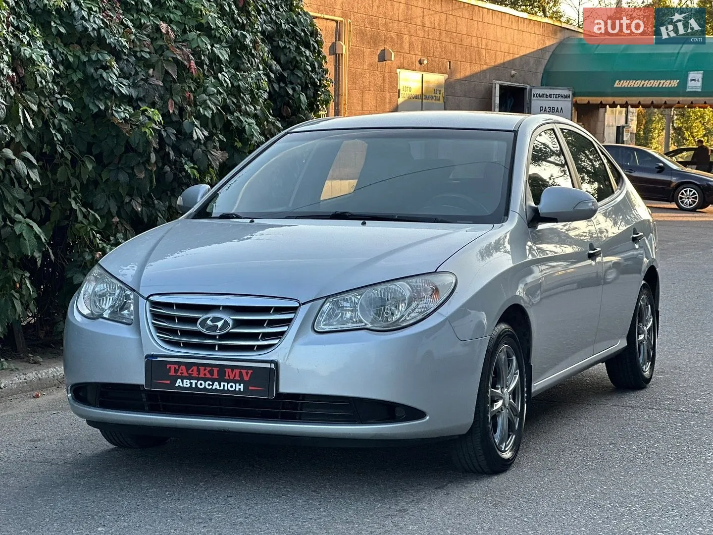 Hyundai Elantra, 2011