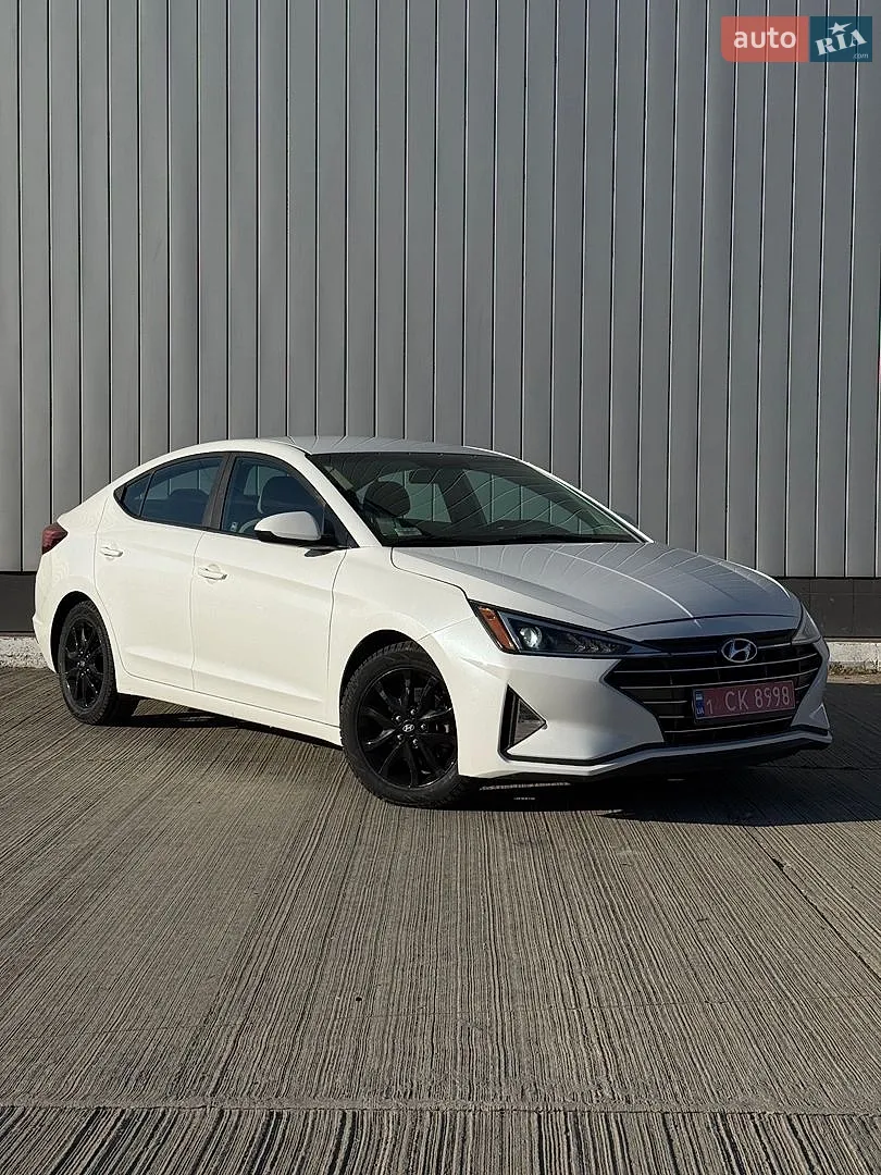 Hyundai Elantra, 2019