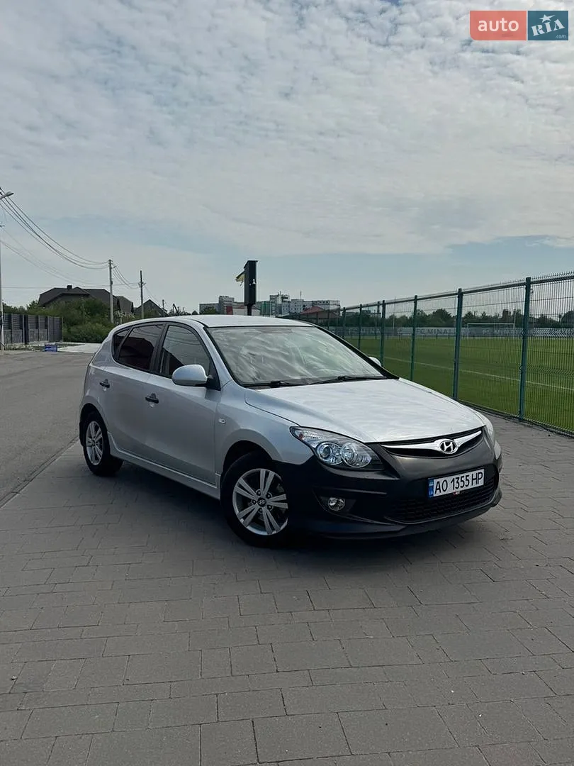 Hyundai i30, 2011