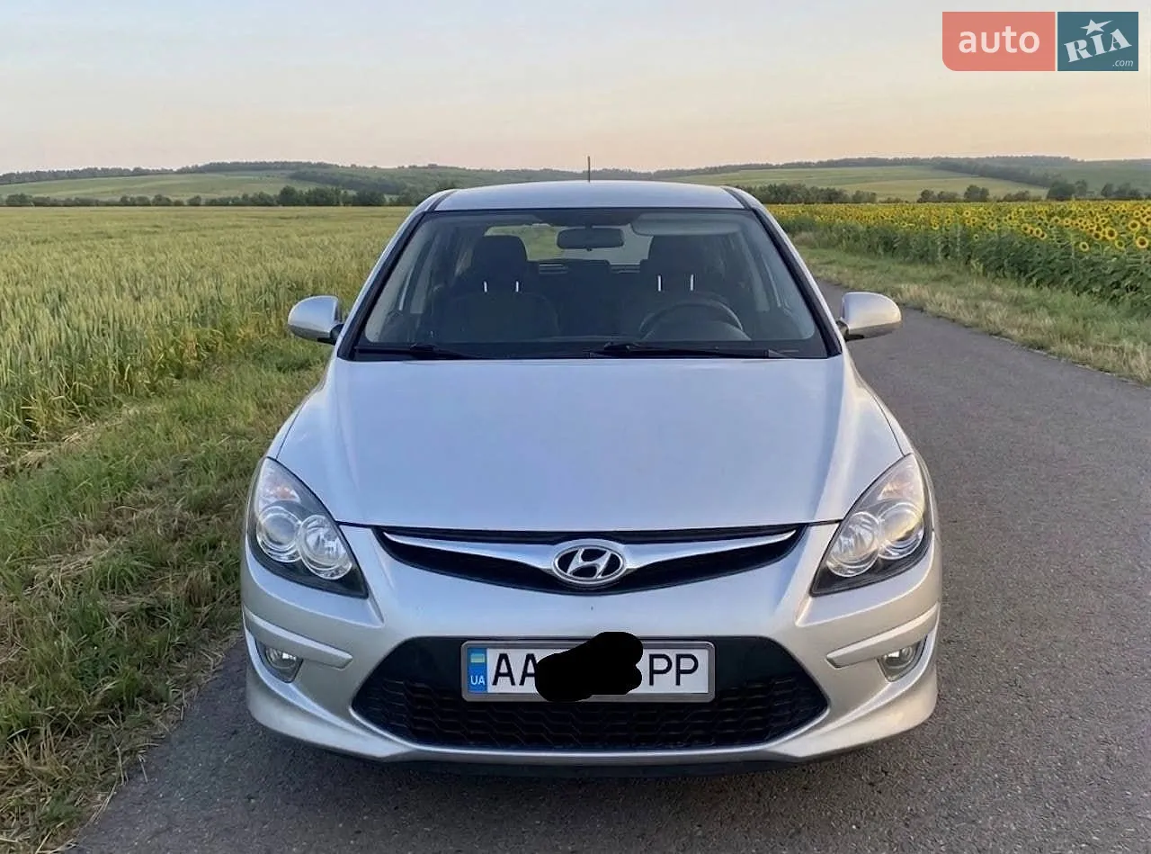 Hyundai i30, 2011