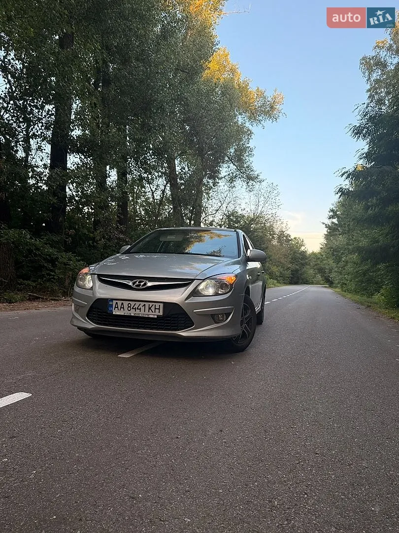 Hyundai i30, 2011