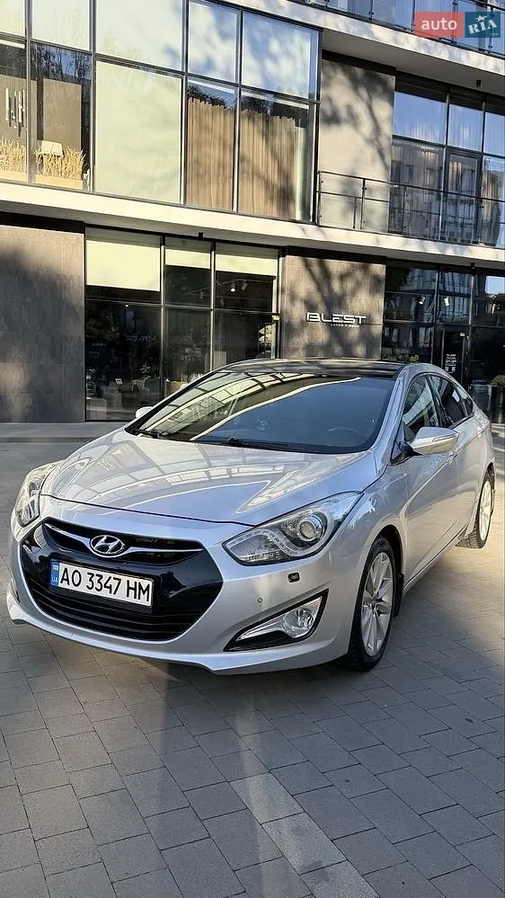 Hyundai i40, 2012