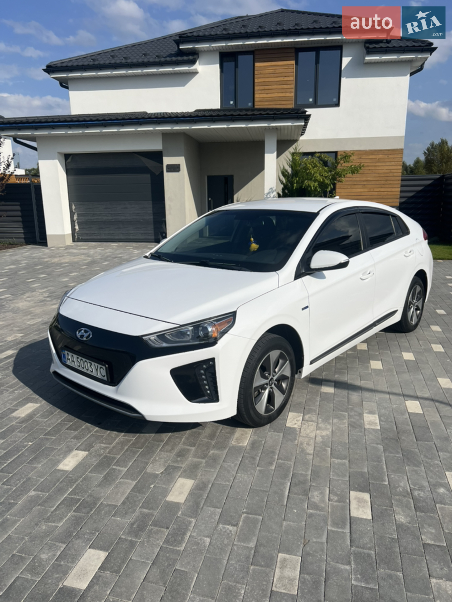 Hyundai Ioniq 2018 — 1