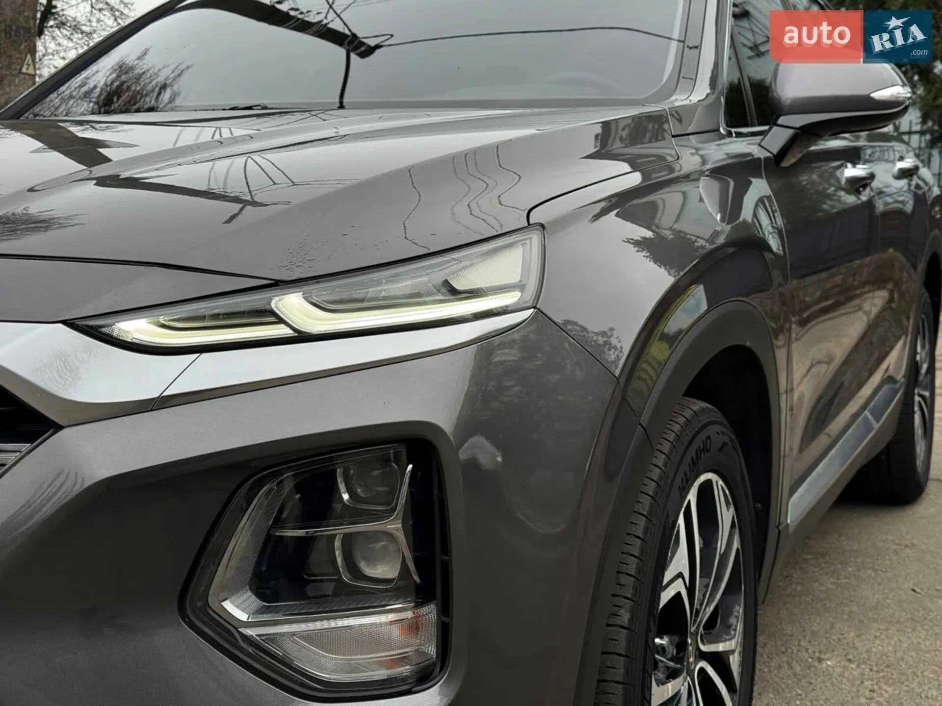Hyundai Santa FE 2019 — 1