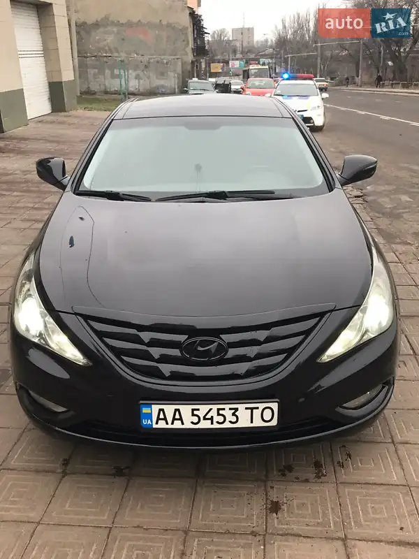 Hyundai Sonata, 2010