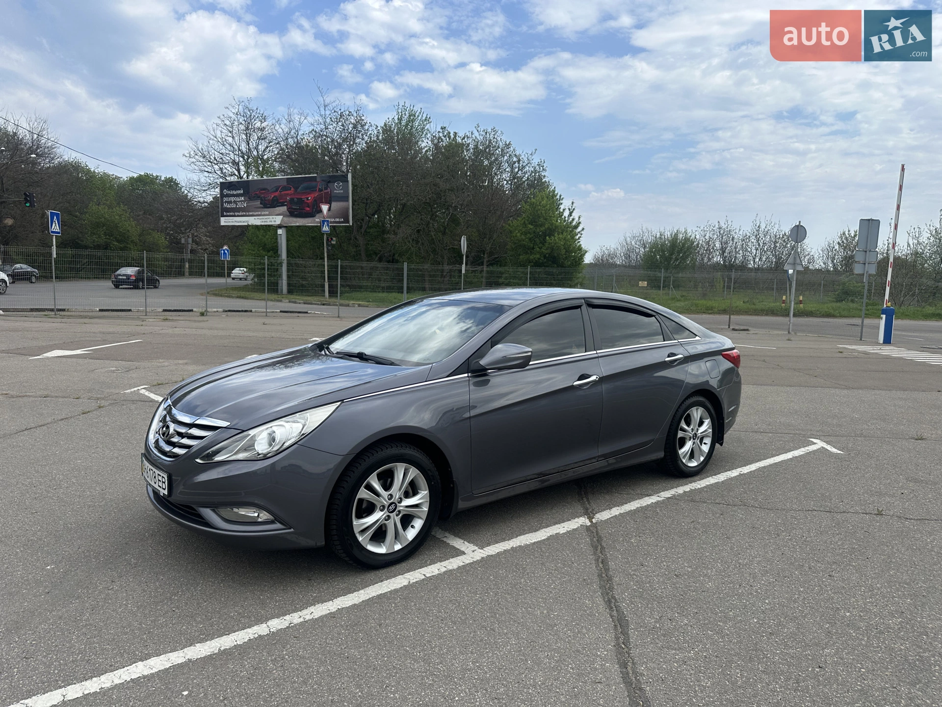 Hyundai Sonata, 2011