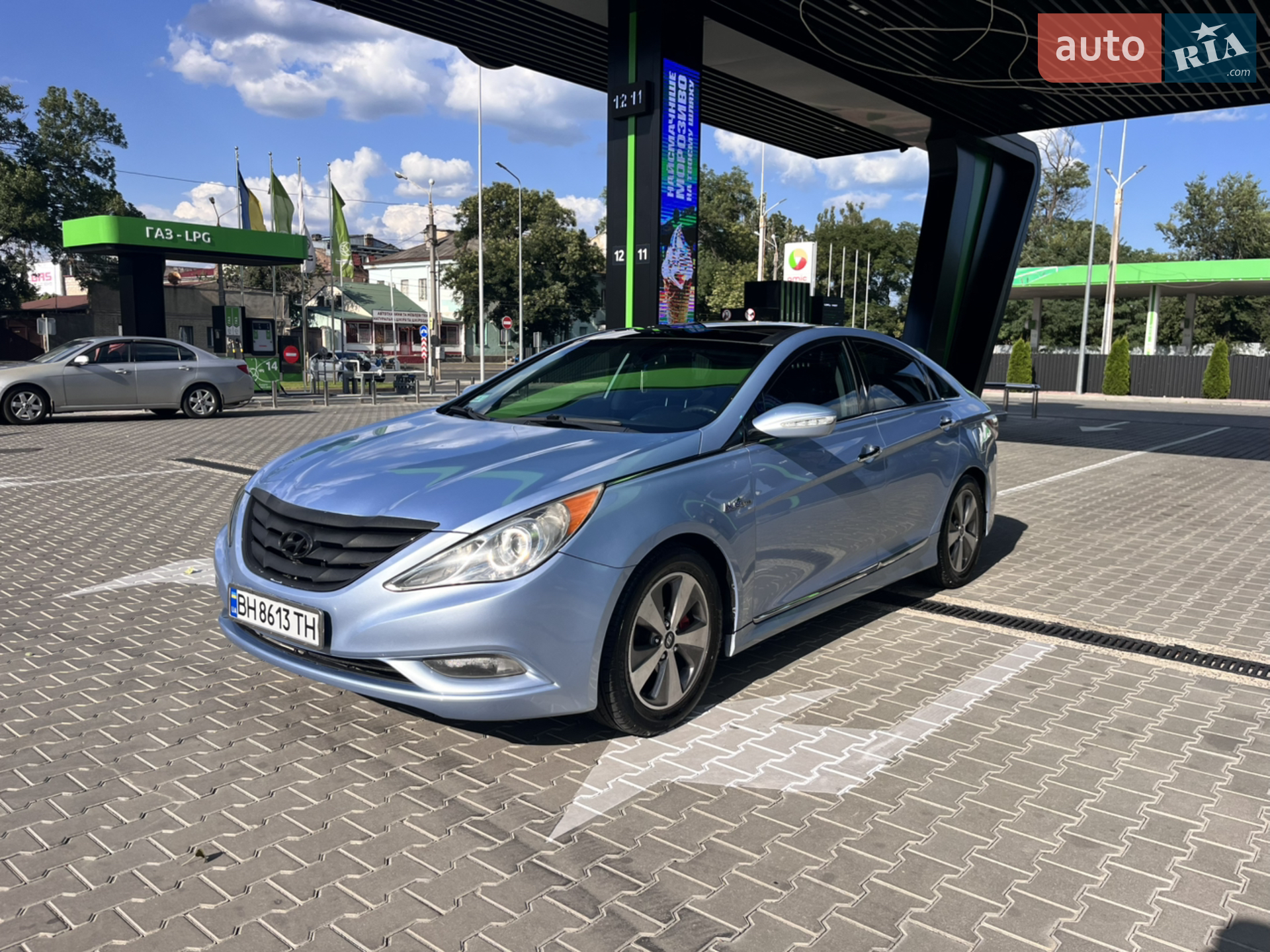 Hyundai Sonata, 2011