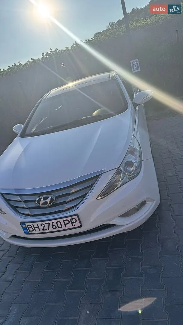 Hyundai Sonata, 2010