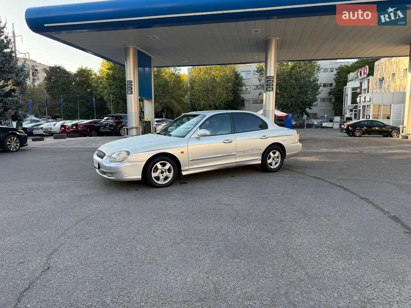 Hyundai Sonata, 1999