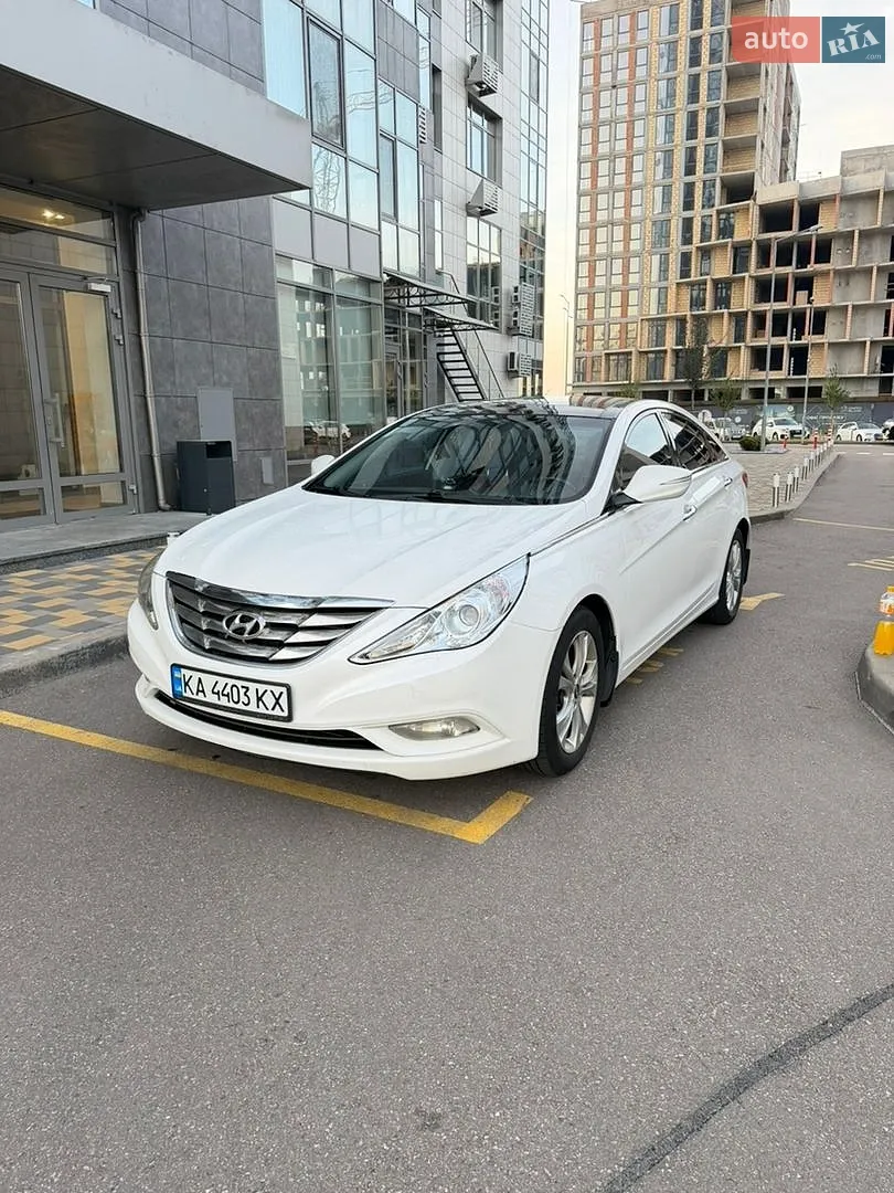Hyundai Sonata, 2010
