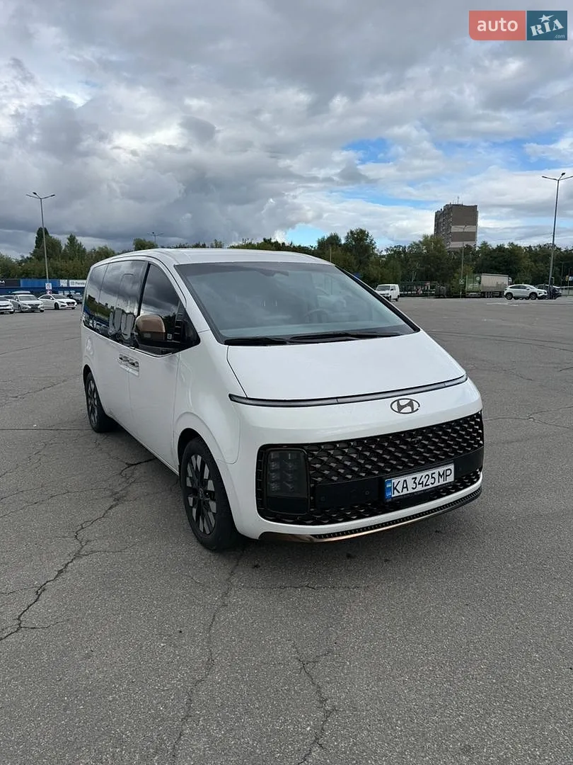 Hyundai Staria, 2024