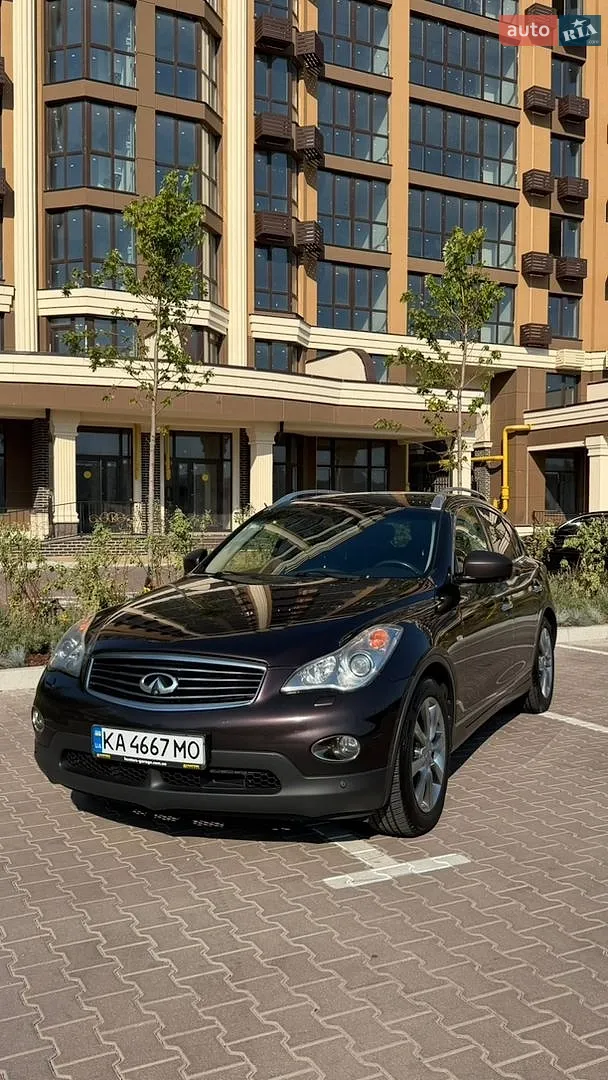 Infiniti EX 37, 2010