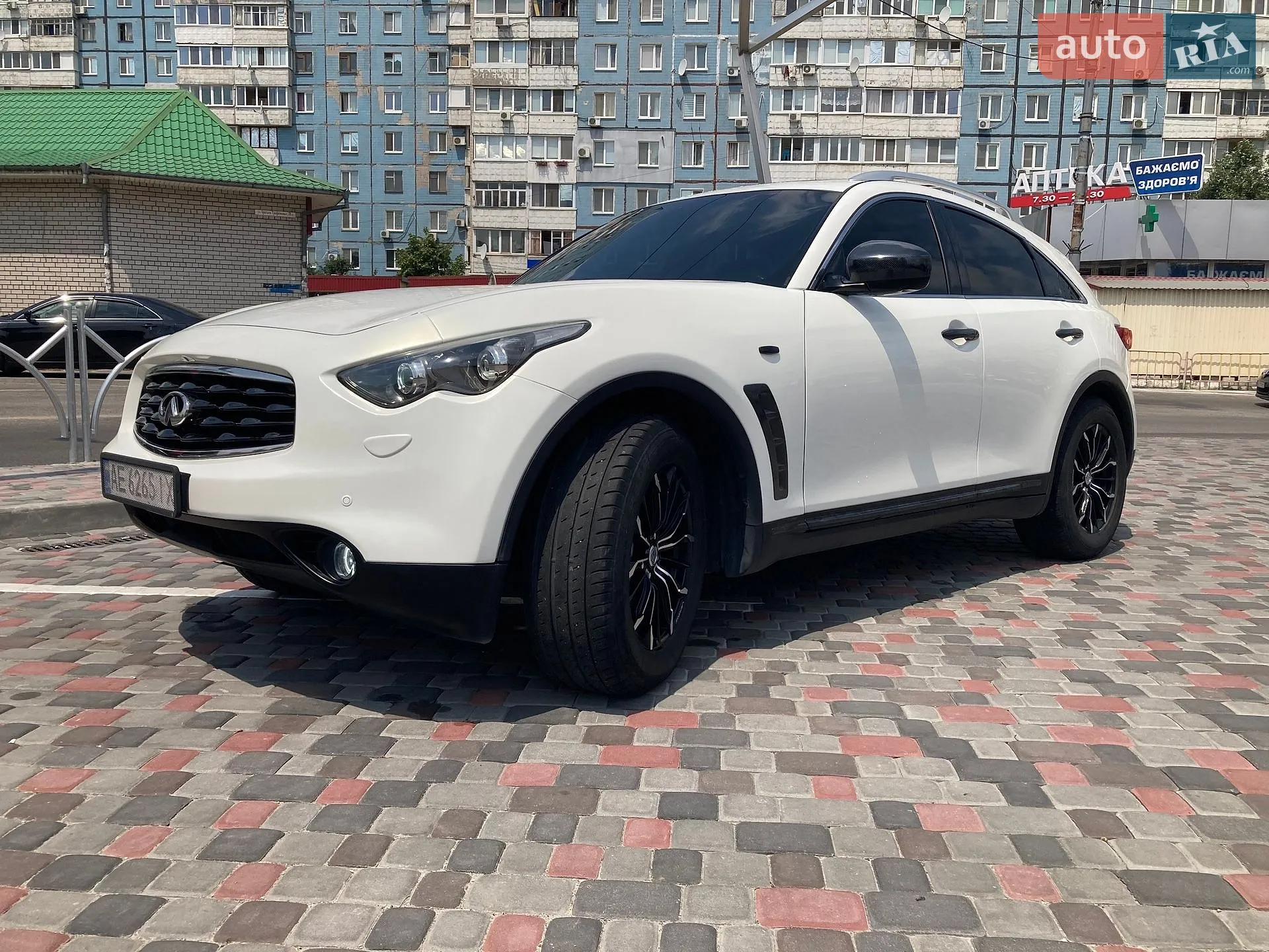 Infiniti FX 37, 2010