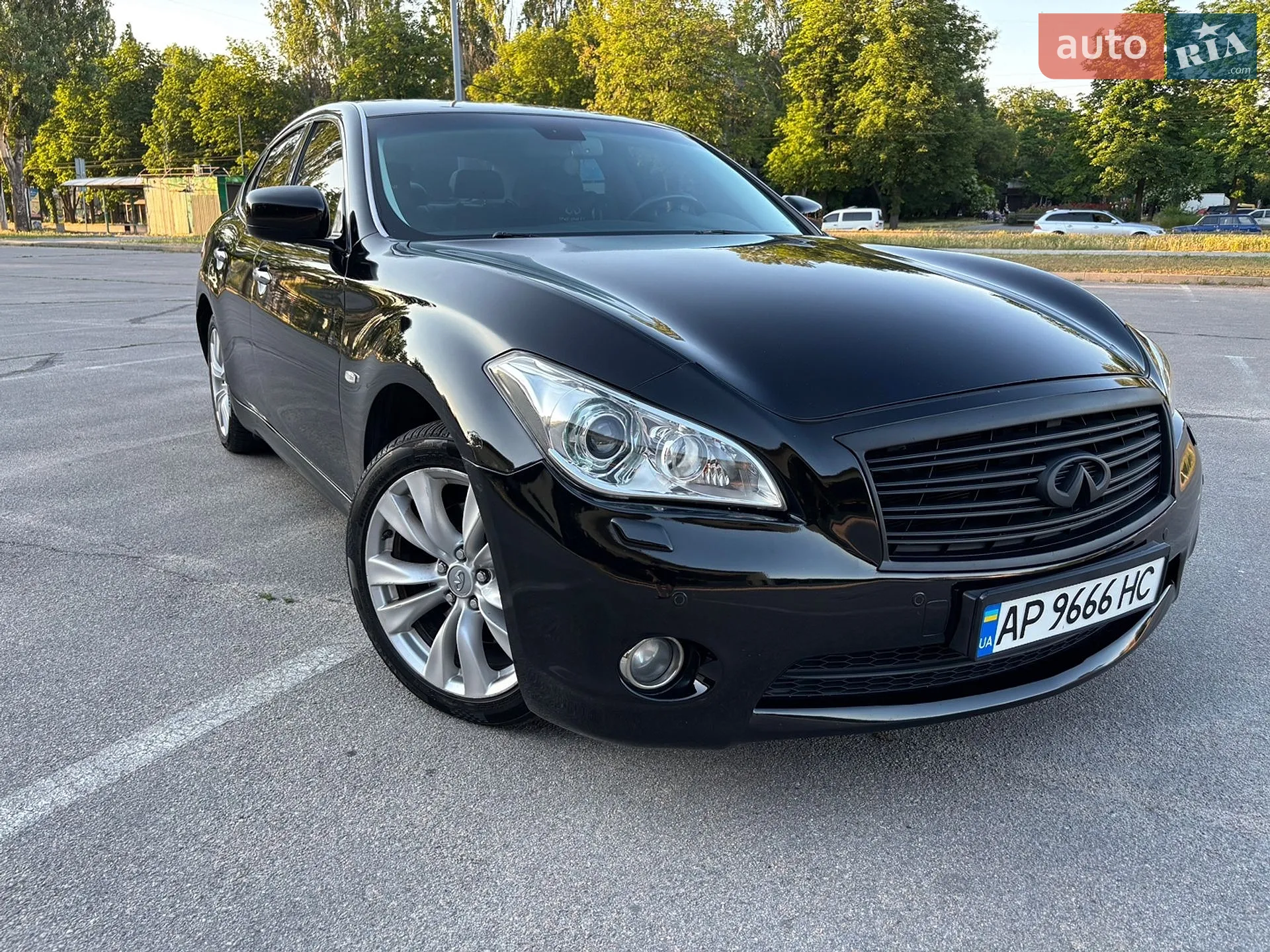 Infiniti M37, 2010