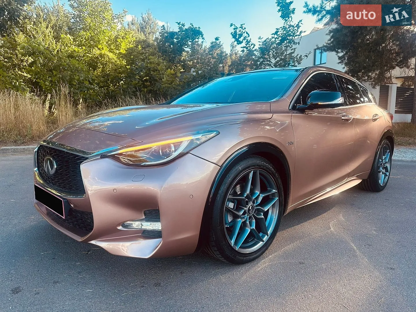Infiniti Q30, 2016