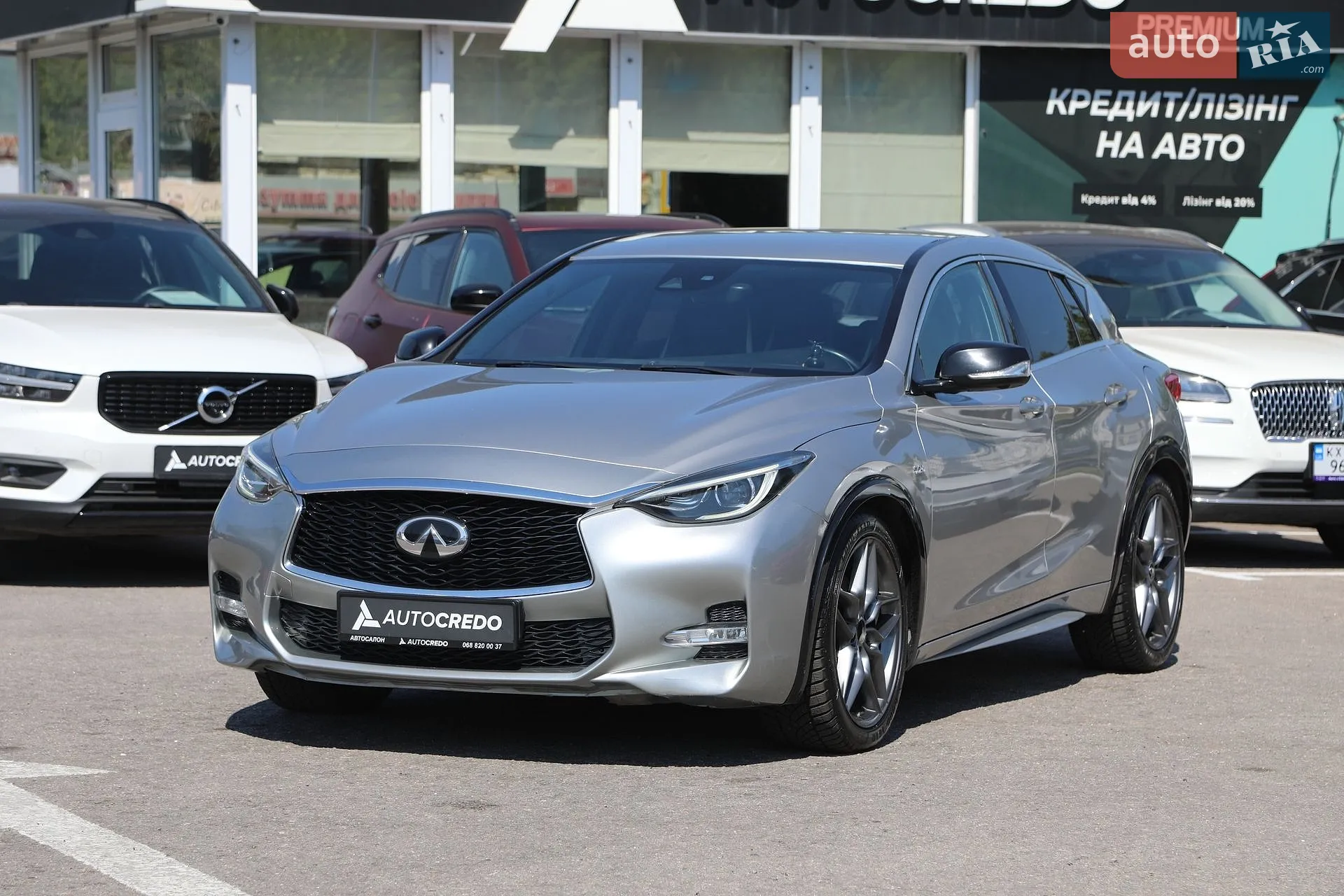 Infiniti Q30, 2016