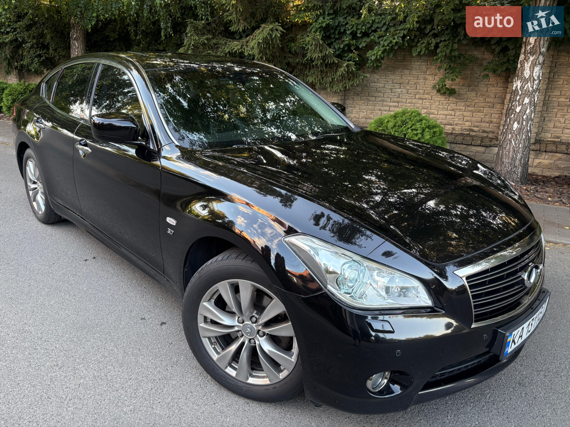 Infiniti Q70, 2013