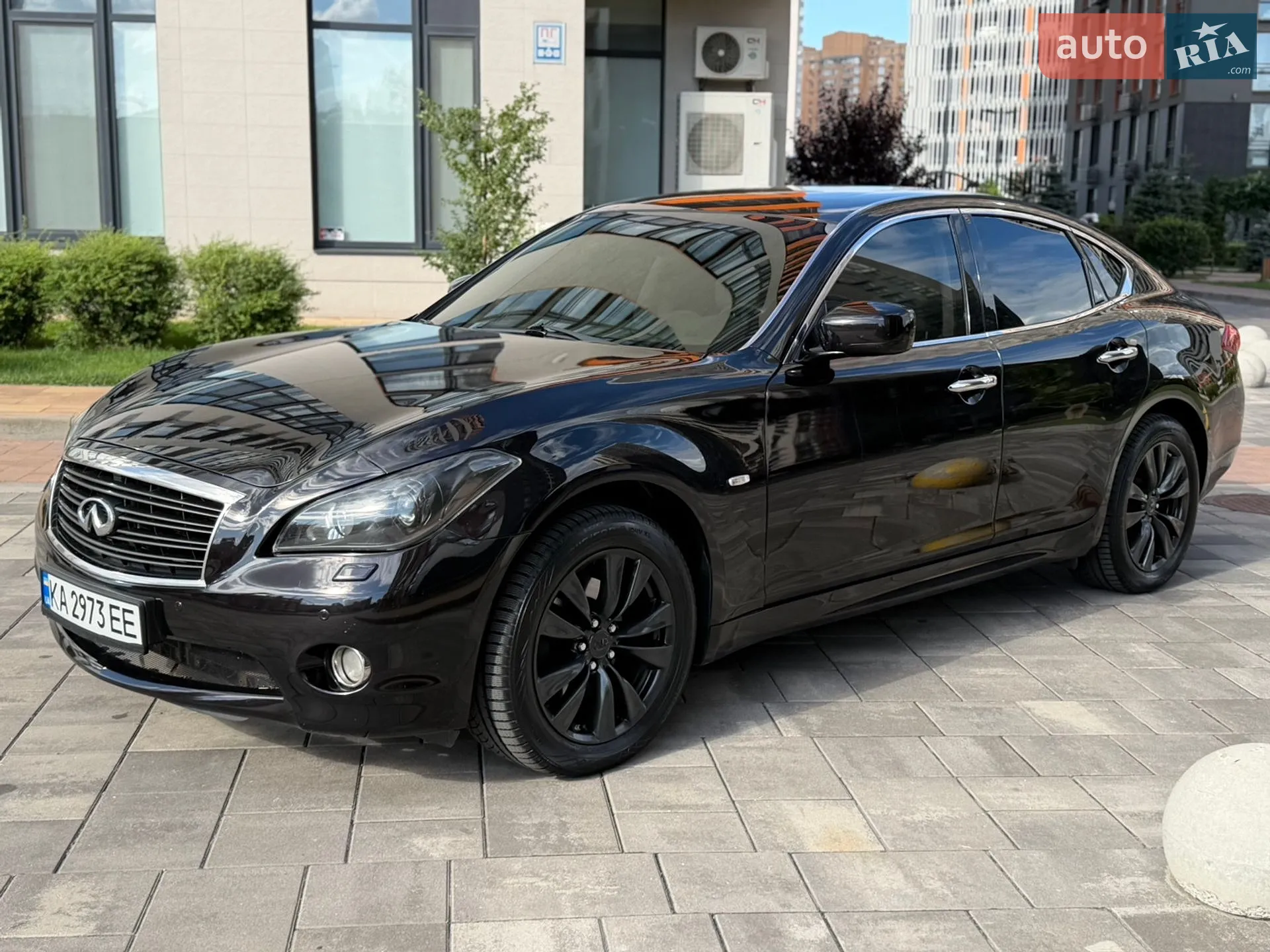Infiniti Q70, 2013