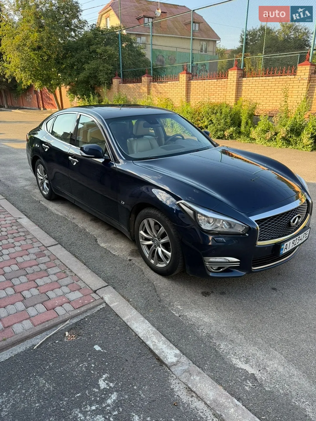 Infiniti Q70, 2017