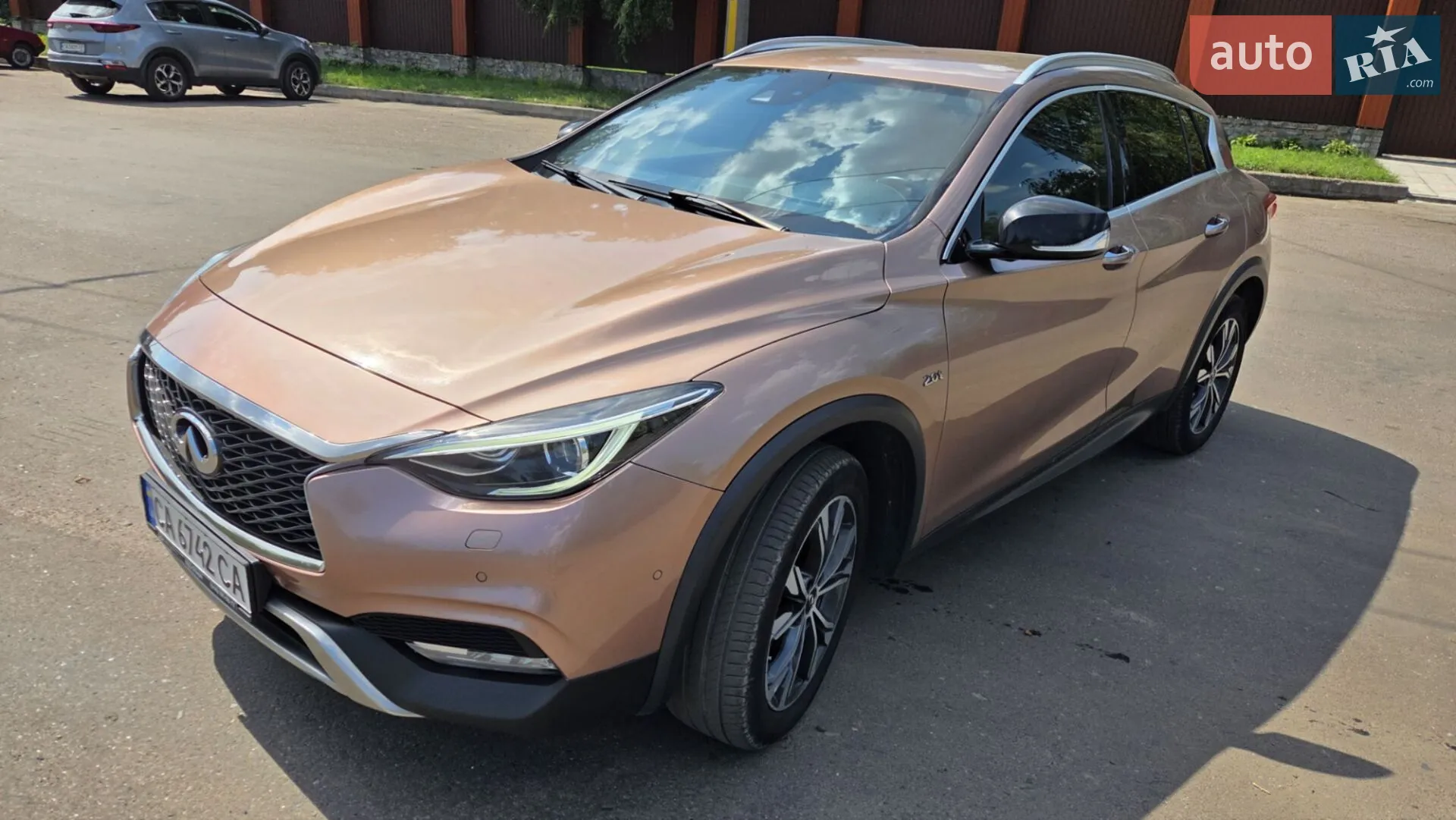 Infiniti QX30, 2017