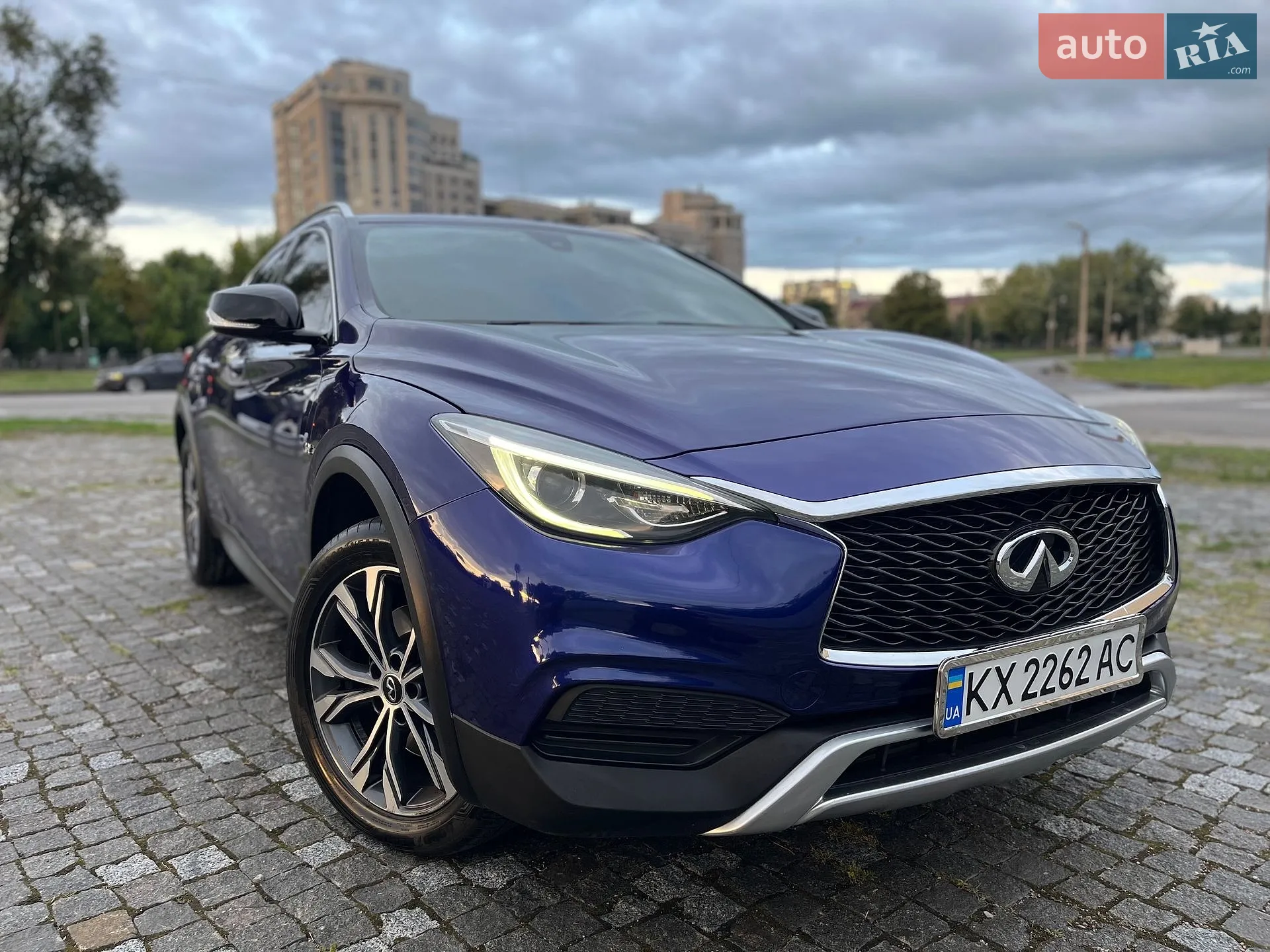 Infiniti QX30 2016 — 1