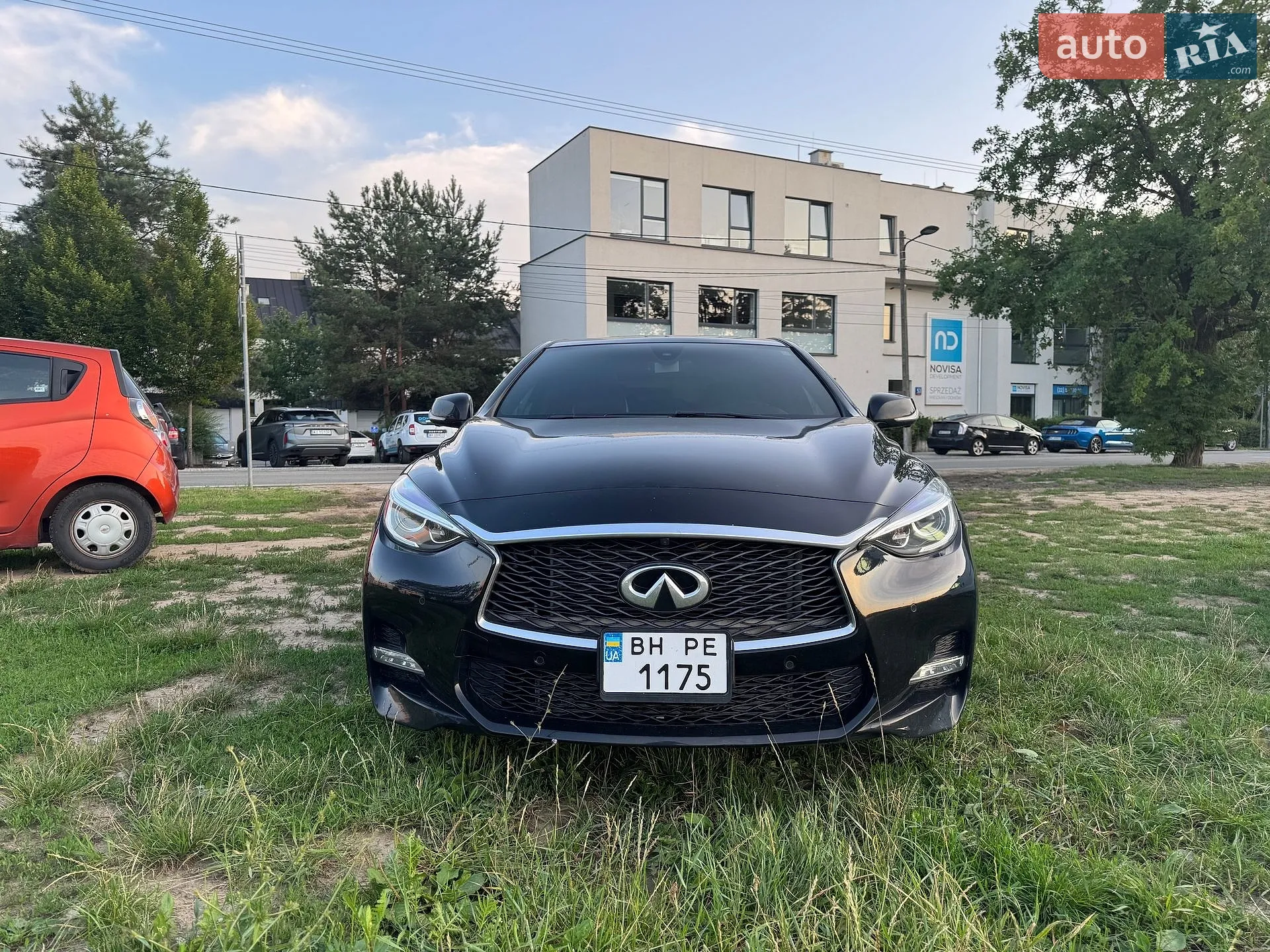 Infiniti QX30, 2016