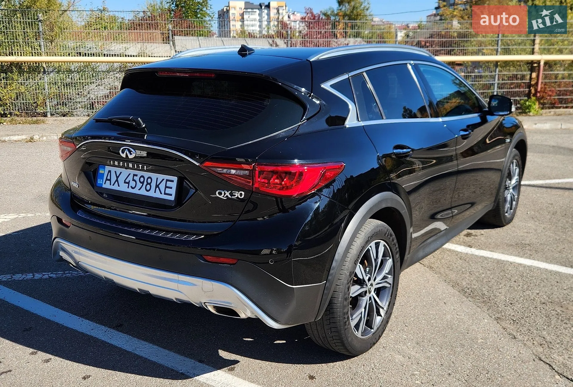 Infiniti QX30, 2016